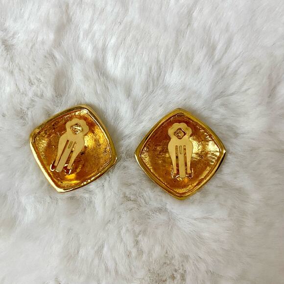 Kenneth Jay Lane Vintage Bee And Rose Yellow Enamel Clip Earrings - Picture 3 of 6